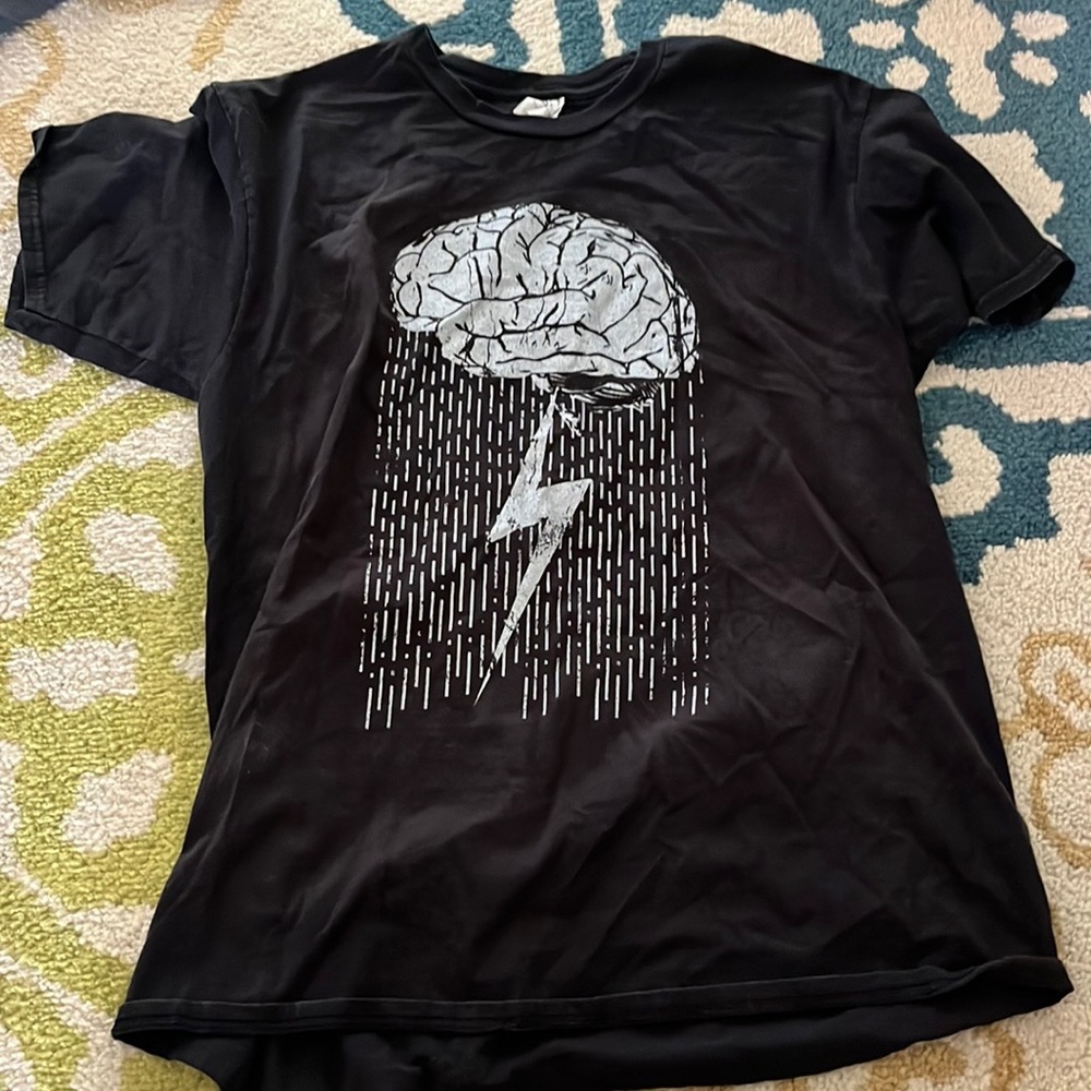 Black brainstorm tee